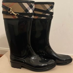 Burberry Winter \u0026 Rain Boots for Women 